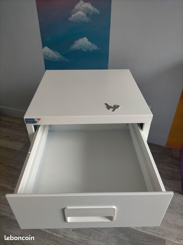Commode sécurisée à clé (image 2)