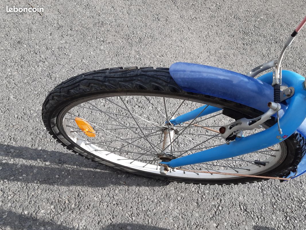 Vélo "fille " VTT DECATHLON *Bon état *24 pouces *5 vitesses (image 10)