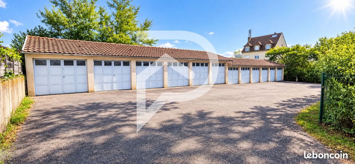 Parking 180 m² · à Coulounieix-Chamiers · 180 m² · 192 600 €