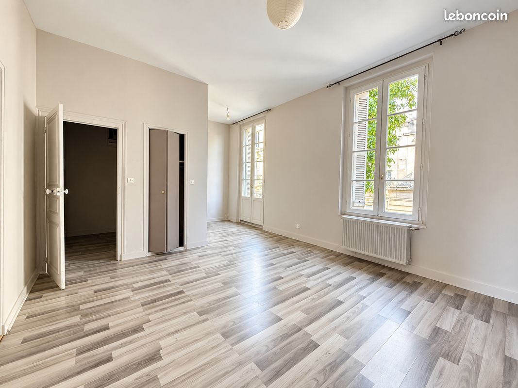 Appartement 1 pièce 35 m² · à Saumur · 35 m² · 438 €/mois