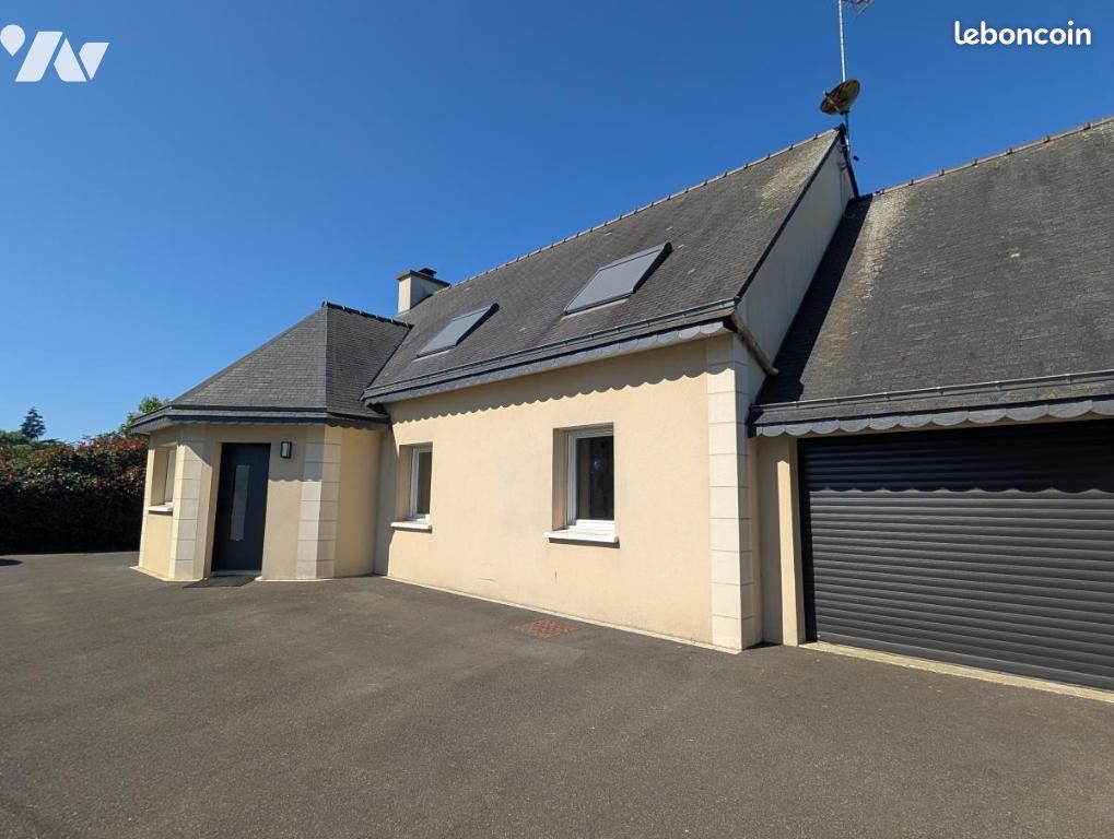 Maison 8 pièces 142 m² · à Pléguien · 142 m² · 351 750 €