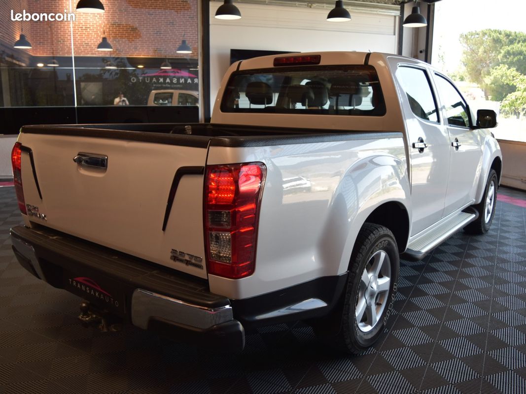 Isuzu d-max 2.5 4x4 crew cab quasar (image 5)