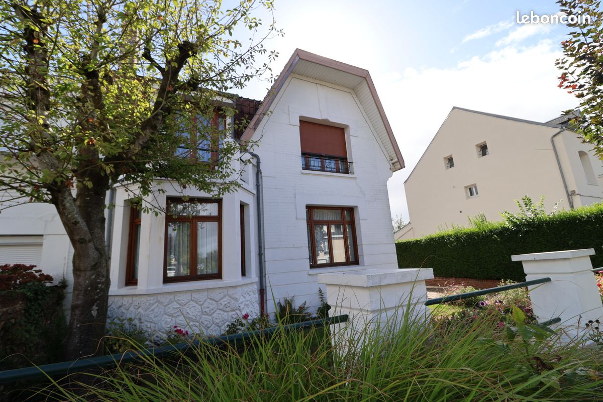 Maison 5 pièces 181 m² · à Montreuil-sur-Mer · 181,4 m² · 504 000 €