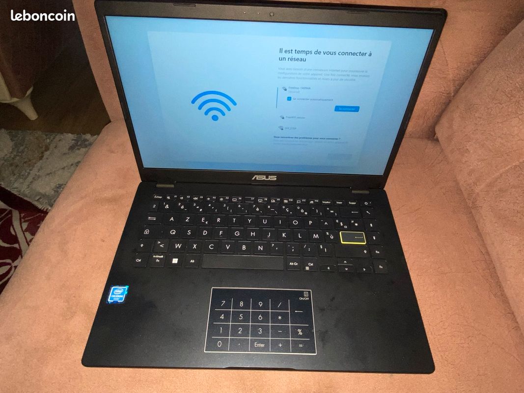 Asus vivobook 14 + équipement (image 2)
