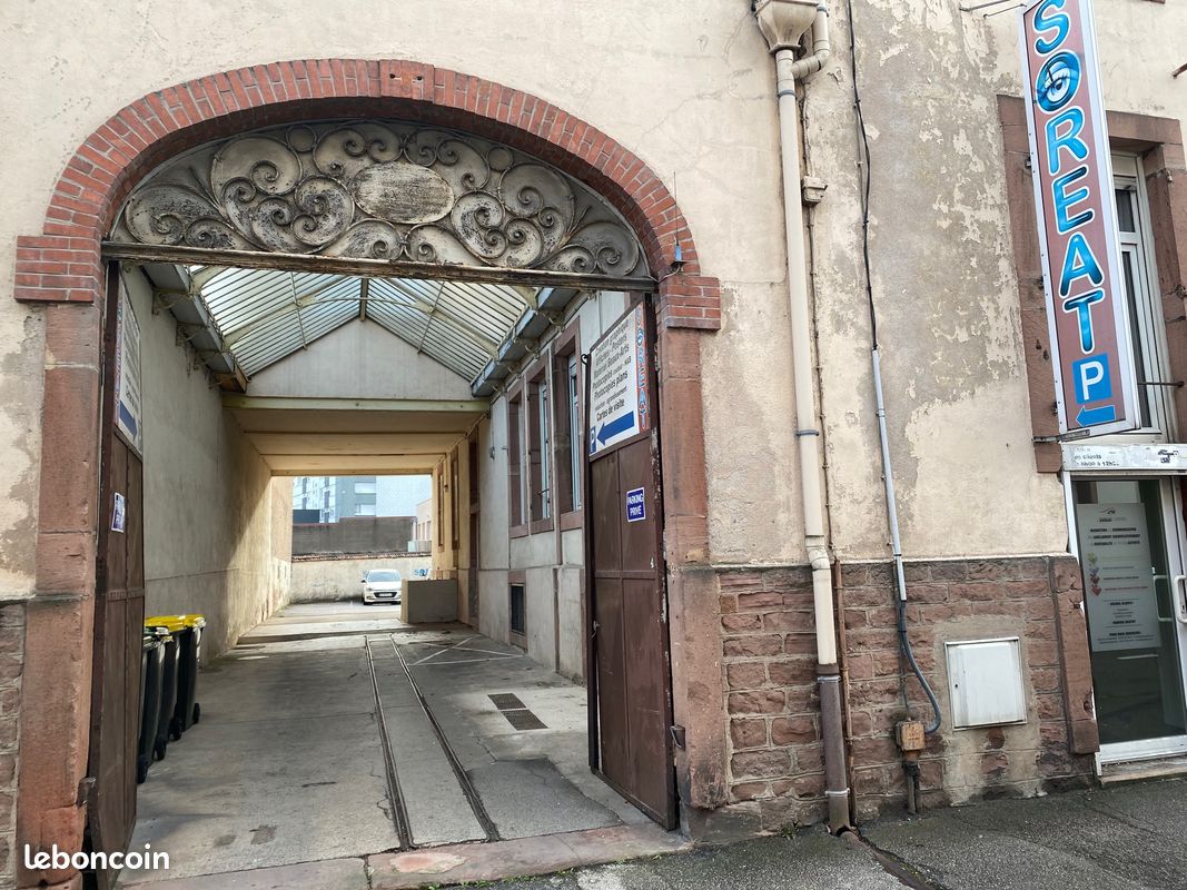 Appartement 5 pièces 175 m² · à Saint-Dié-des-Vosges · 175 m² · 53 000 €