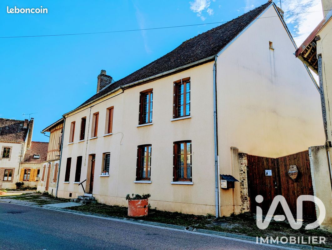 Maison 7 pièces 172 m² · à Rigny-le-Ferron · 172 m² · 210 000 €