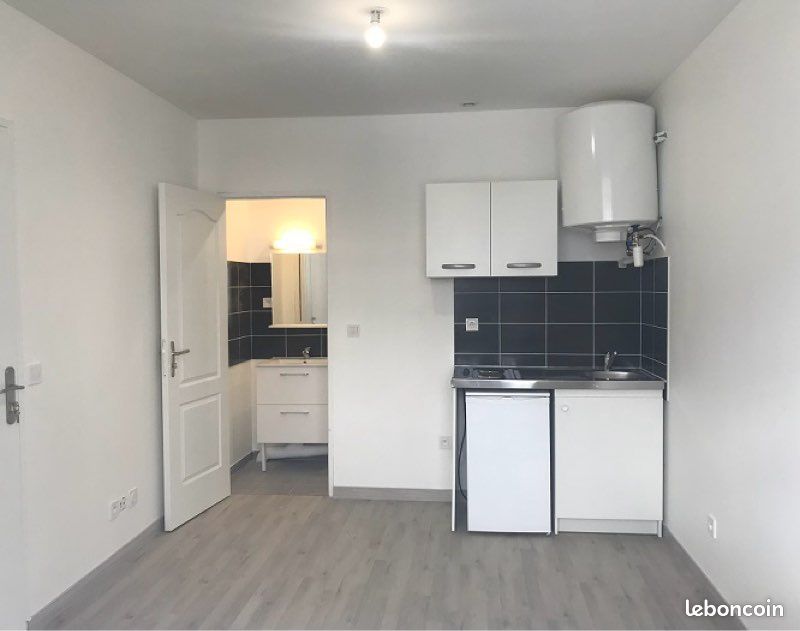 Appartement 1 pièce 18 m² · à Bron · 18 m² · 550 €