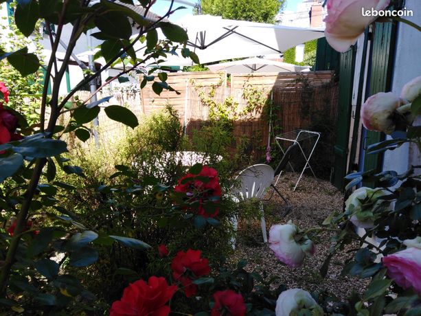 T1 meublé et jardin en centre ville proche des remparts