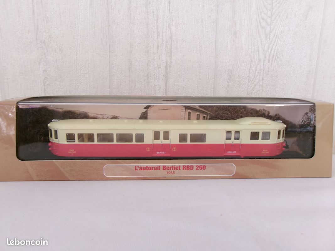Autorail Micheline 56 Places Atlas HO - Type 20, 1934, Motorisable - Neuf