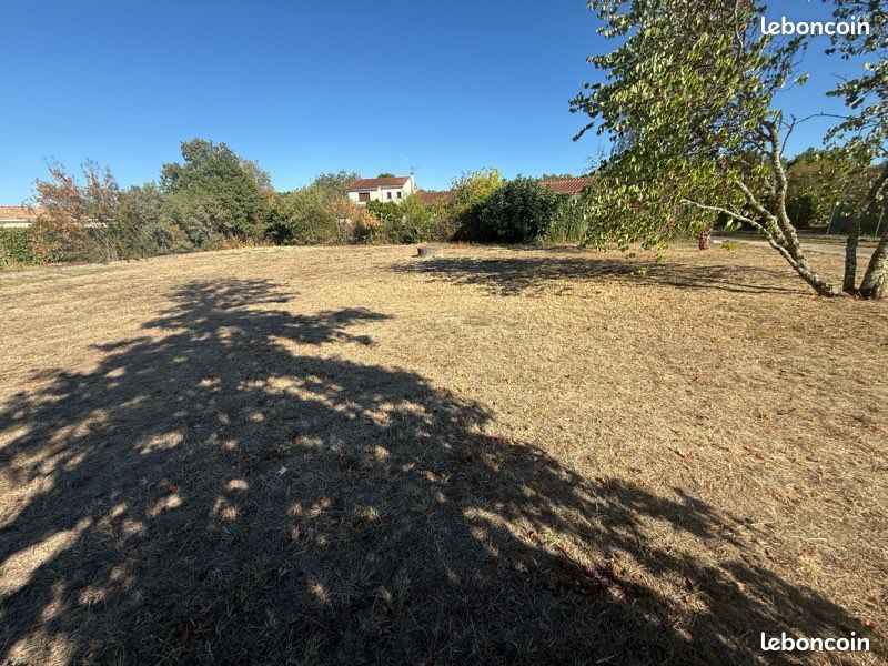 Terrain 1400 m² · à Plaisance-du-Touch · 249 000 €