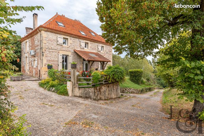 Propriété 6 pièces 153 m²