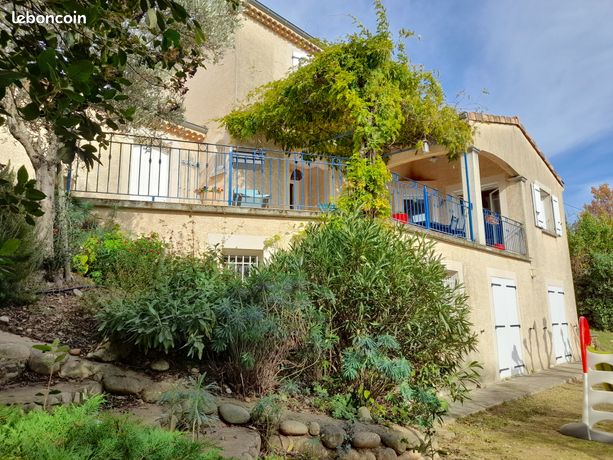 PRIX EN BAISSE-VALENCE-EXCLUSIVITÉ- Vue pour cette villa récente dans quartier résidentiel