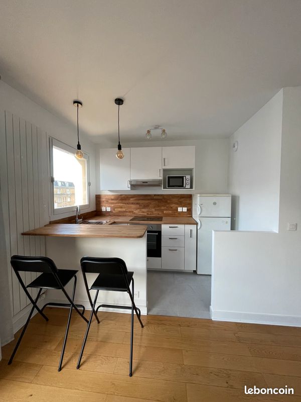 Appartement 1 pièce 26 m² · à Versailles · 26 m² · 950 €