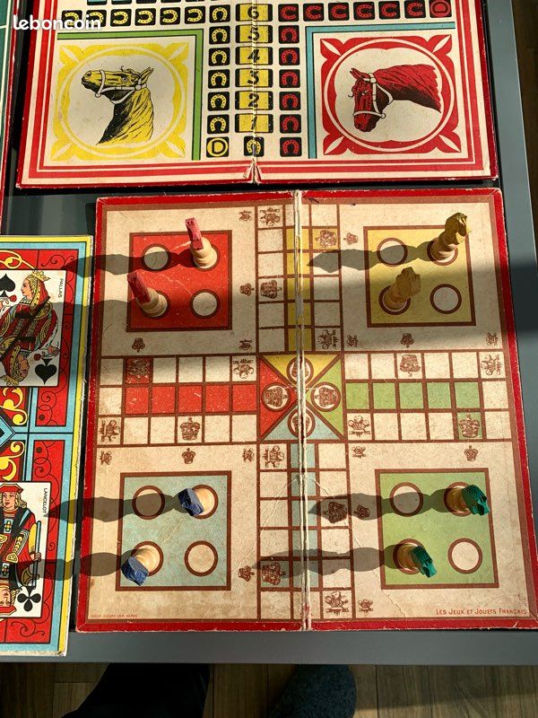 Ancienne Boîte De Jeux Vide – Vintage Pour Décoration Ou Collection