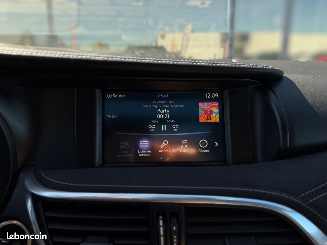 INFINITI Q30 2.2d 170ch 7DCT AWD Sport TOIT PANO BOITE AUTO CUIR ALCANTARA GARANTIE 12 MOIS (image 20)