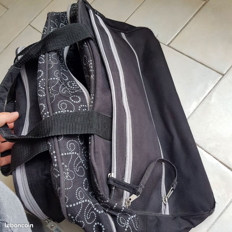 Sac à langer Béaba + accessoires (image 2)