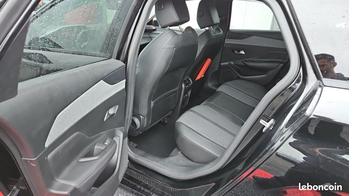 Peugeot 308 SW BLUEHDI 130CH SS EAT8 ALLURE (image 11)