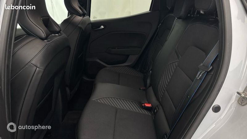 Renault Clio 1.6 E-Tech 145ch full hybrid esprit Alpine (image 13)