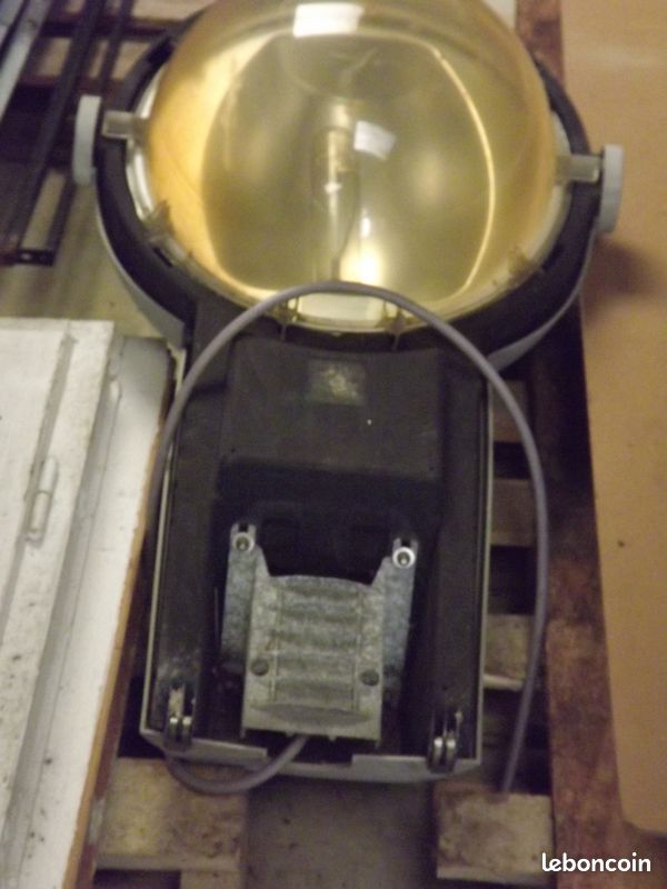 Lanterne extérieure (image 1)