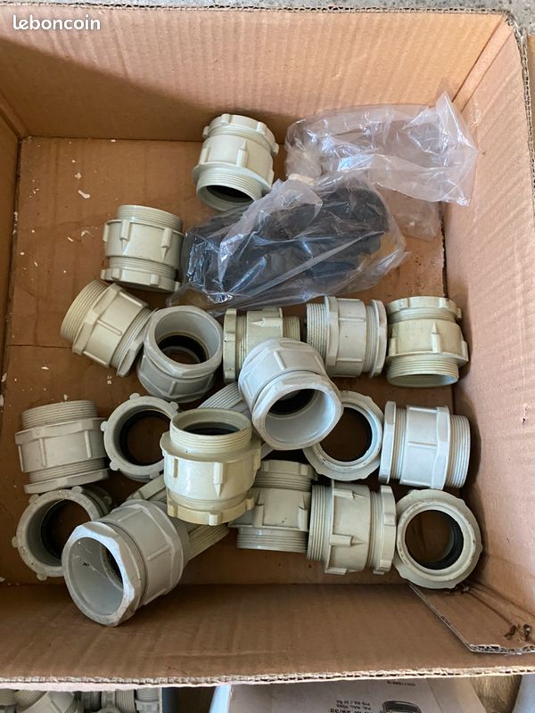 Gros Lot de Presse-Etoupes (image 11)