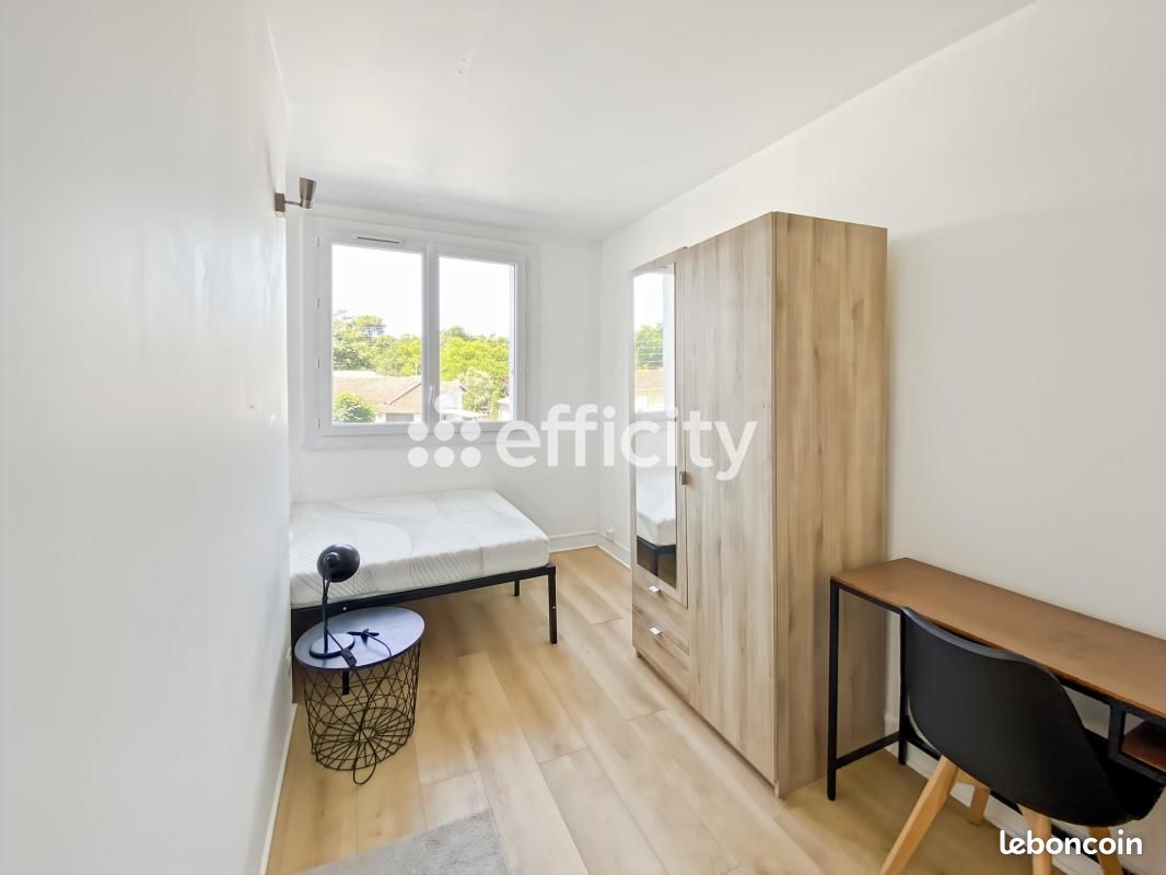 Appartement 5 pièces 10 m² · à Pessac · 10 m² · 535 €
