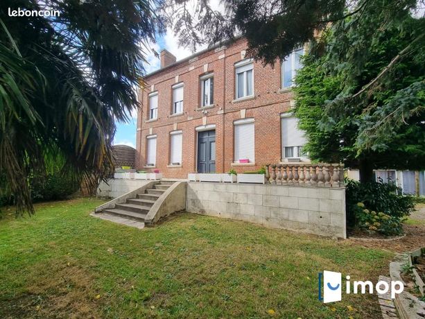 Maison 7 pièces 230 m²