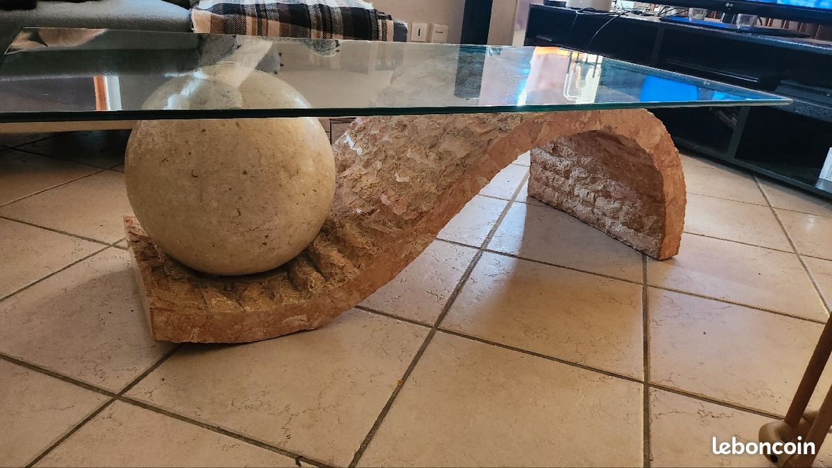 Table en verre (image 1)