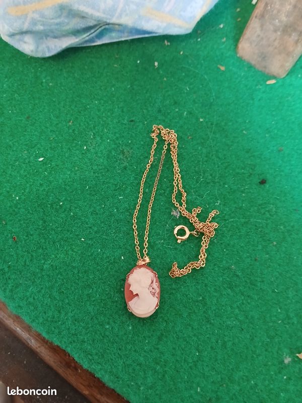 Bijou pendentif (image 1)