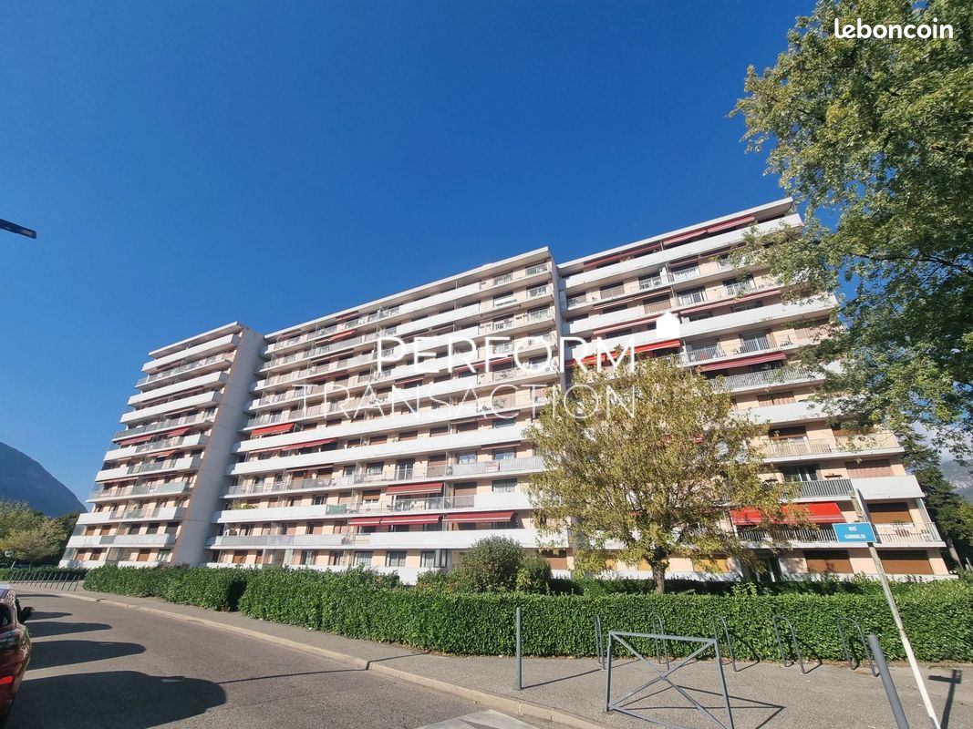 Appartement 5 pièces 93 m² · à Fontaine · 93 m² · 125 000 €