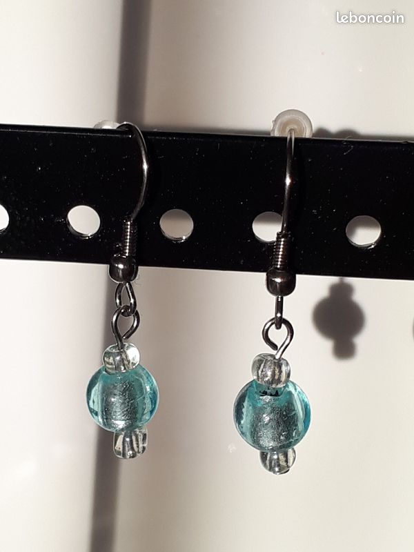 Boucles d'oreilles bleu ciel marmotte (image 2)