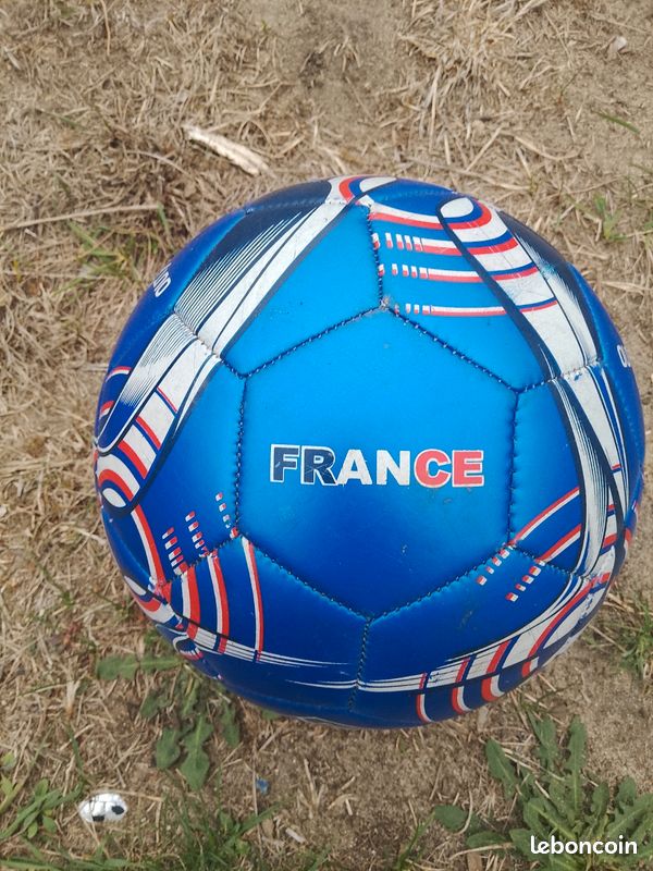 Ballon de foot (image 2)