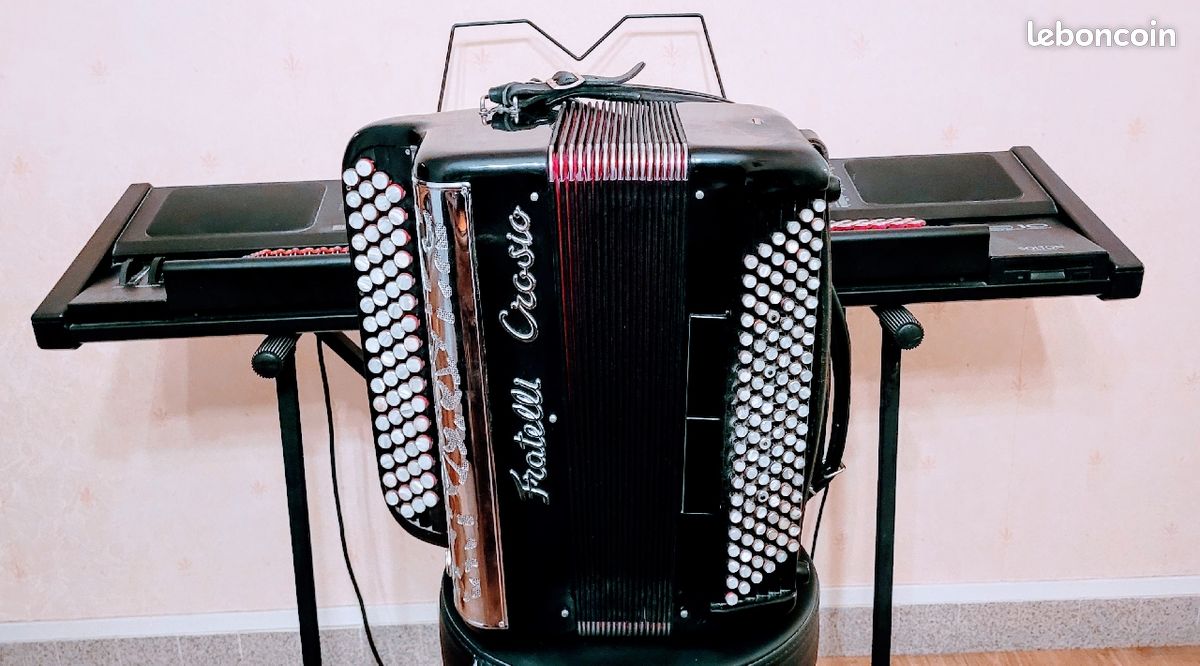 Accordéon FRATELLI CROSIO 120 basses (image 1)
