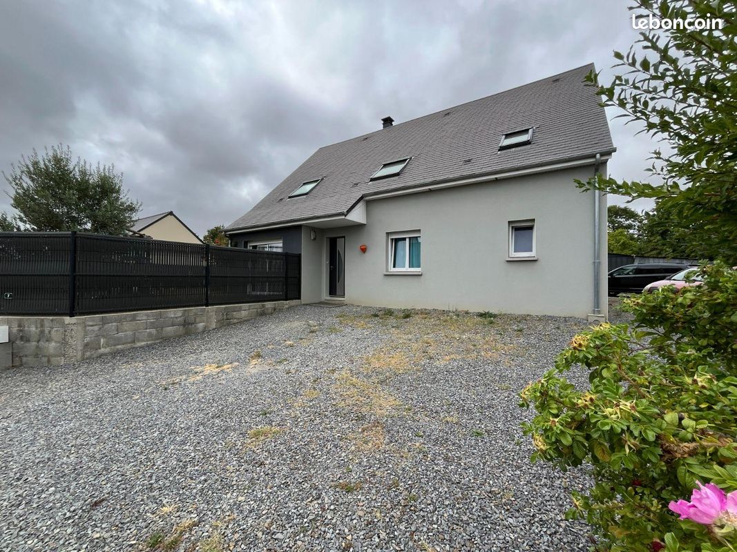 Maison 8 pièces 154 m² · à Saint-James · 154 m² · 254 000 €