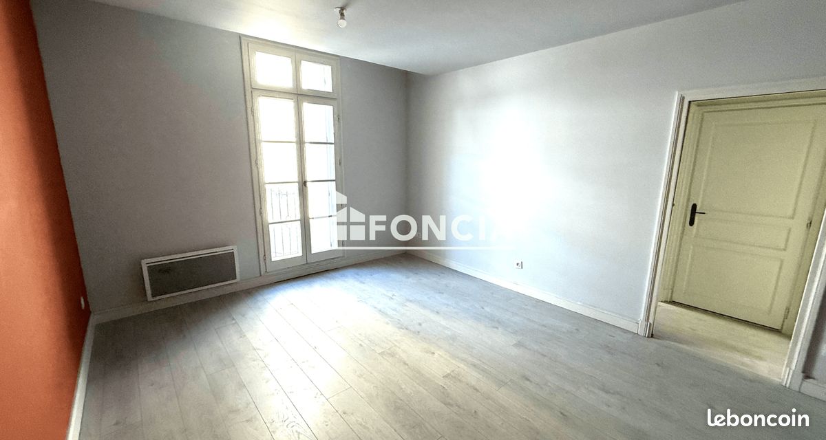 Appartement 2 pièces en parfait état, situé en plein centre ville (image 3)