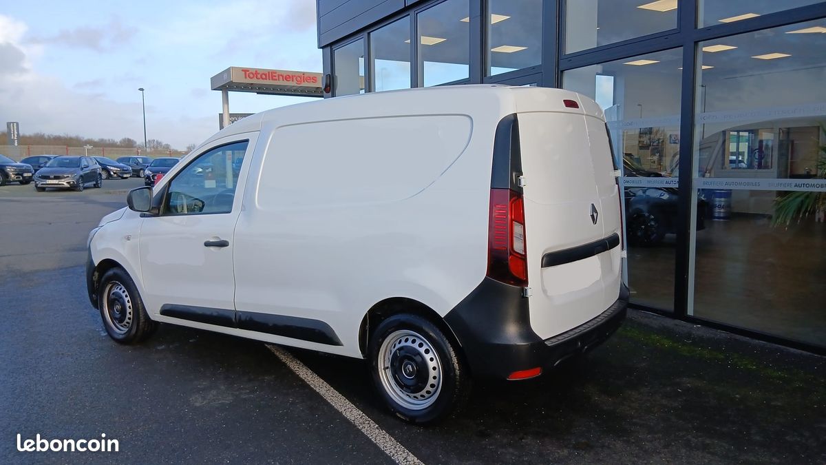 Renault express ii van 1.5 blue dci 75 22 confort (9990 HT) (image 2)