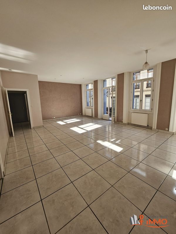 Appartement 5 pièces 119 m² · à Saint-Étienne · 119 m² · 160 900 €