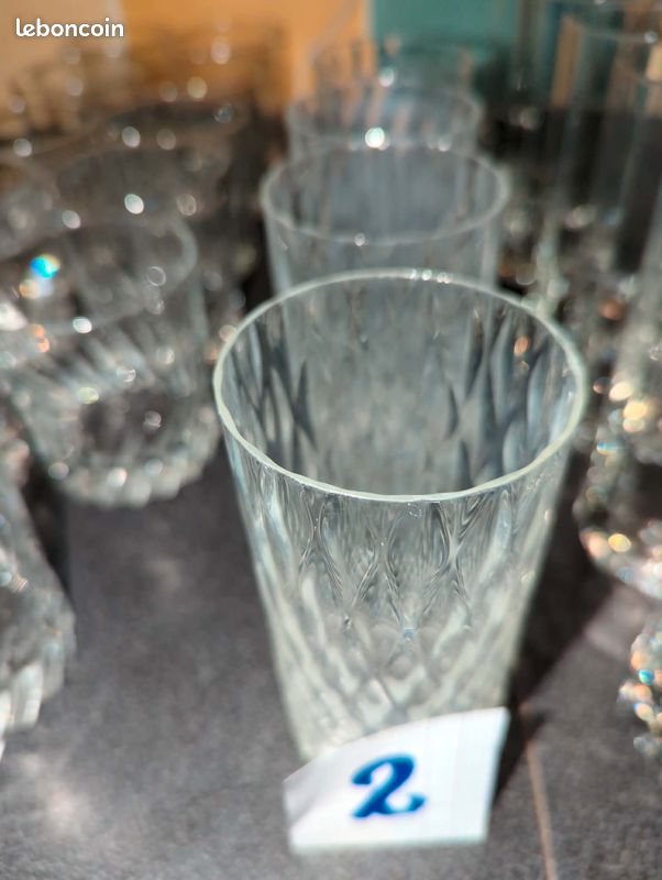 Lot de 4 verres a Whisky 13 cm de haut en cristal d'Arc (image 1)