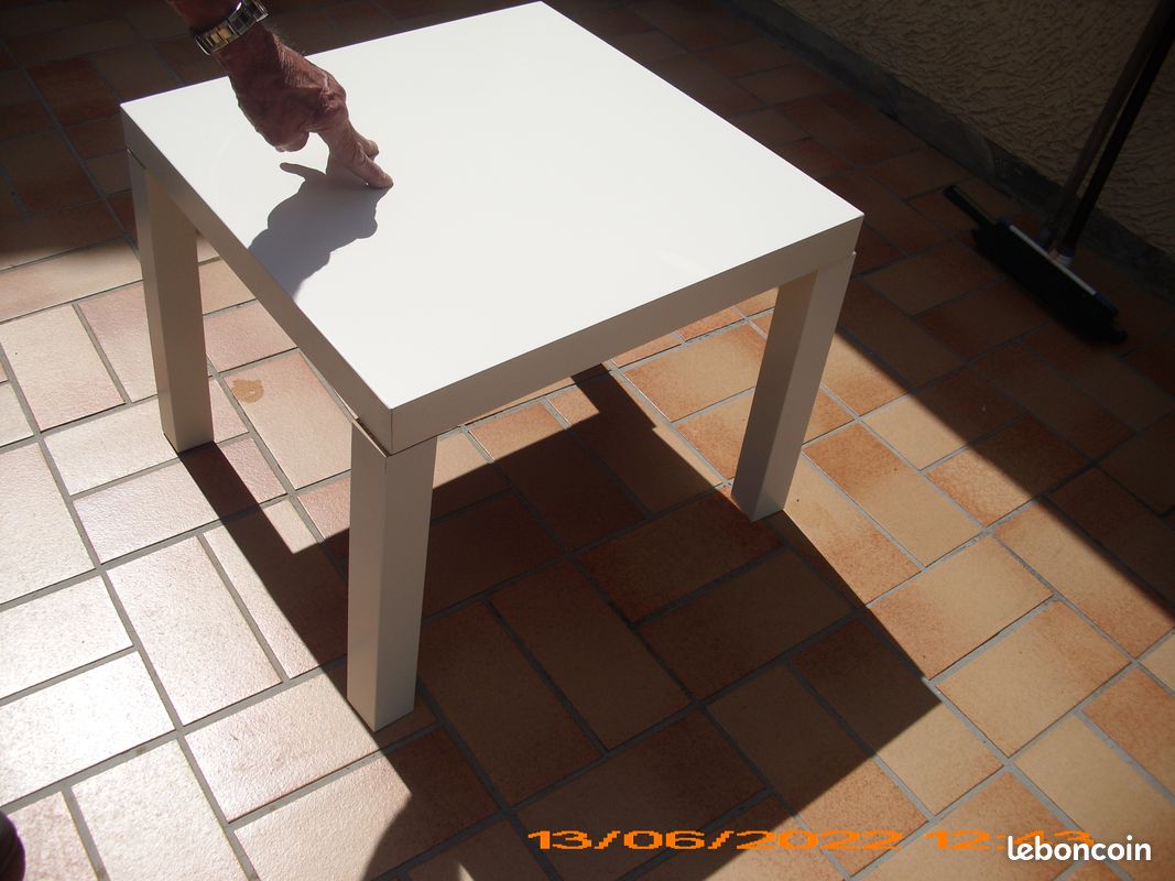 Lot de tables basses neuves 55/55 h:45 (image 2)