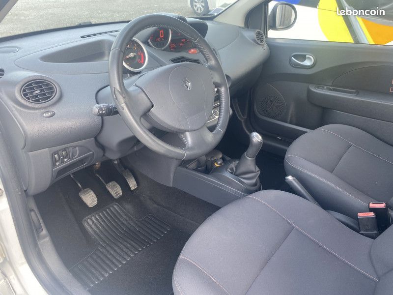 Renault TWINGO II 1.5 DCI 85CH DYNAMIQUE (image 4)