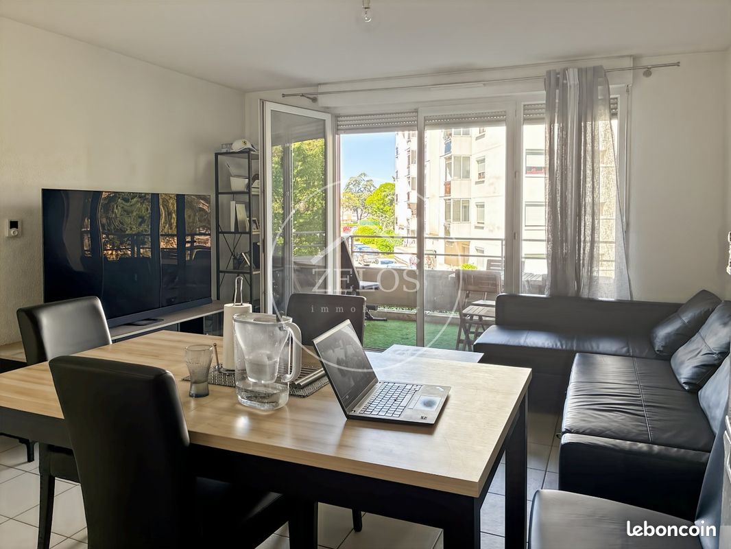 Appartement 2 pièces 42 m² · à Saint-Priest · 42 m² · 121 900 €