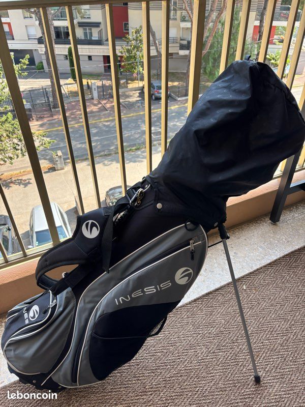 Sac et club de golf (image 1)