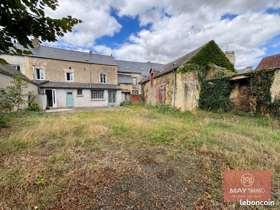 Maison 6 pièces 248 m² · à Cossé-le-Vivien · 248 m² · 91 400 €