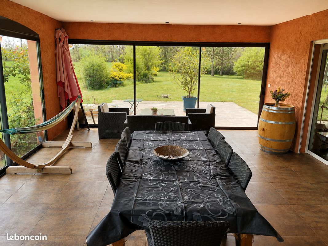 Maison 10 pièces 173 m² · à Lombers · 173 m² · 369 000 €