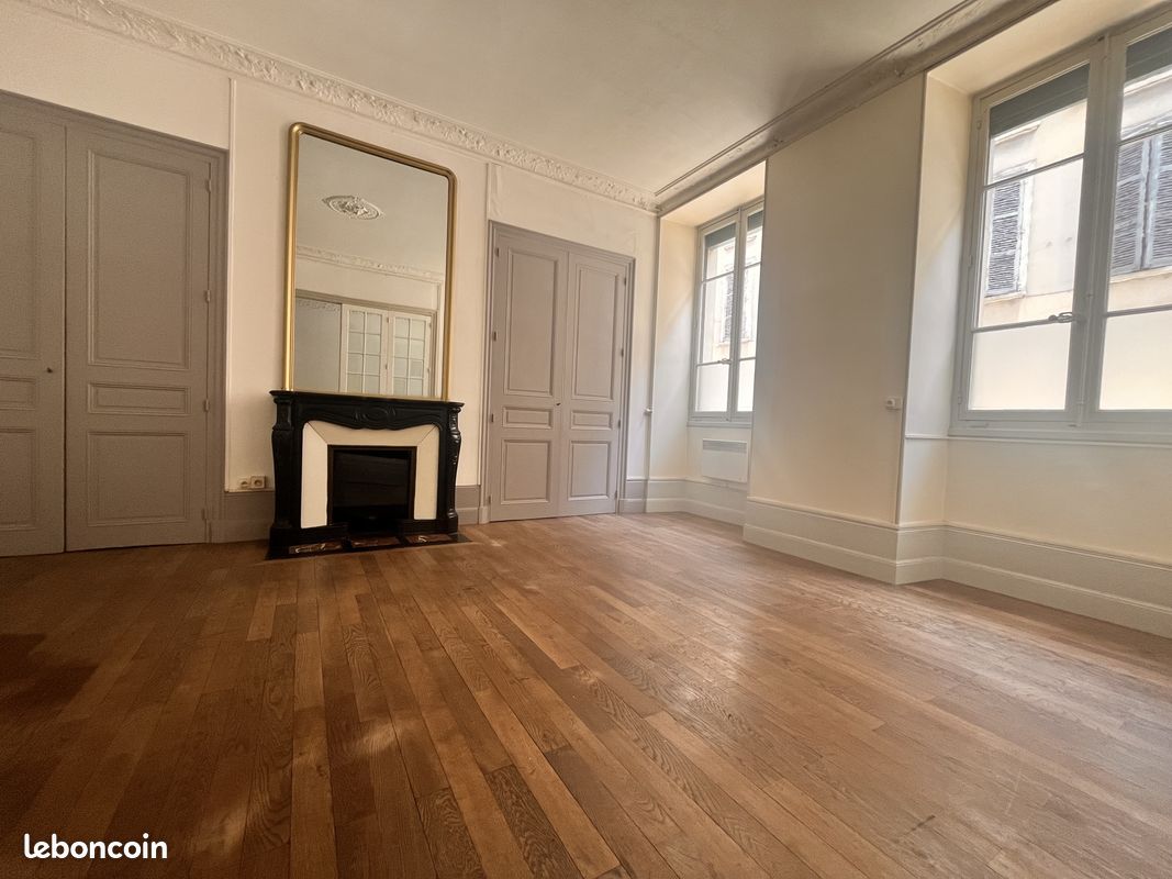 Appartement 4 pièces 121 m² · à Grenoble · 121 m² · 299 000 €