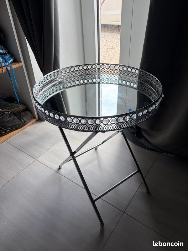 Table d’appoint avec plateau miroir (image 2)