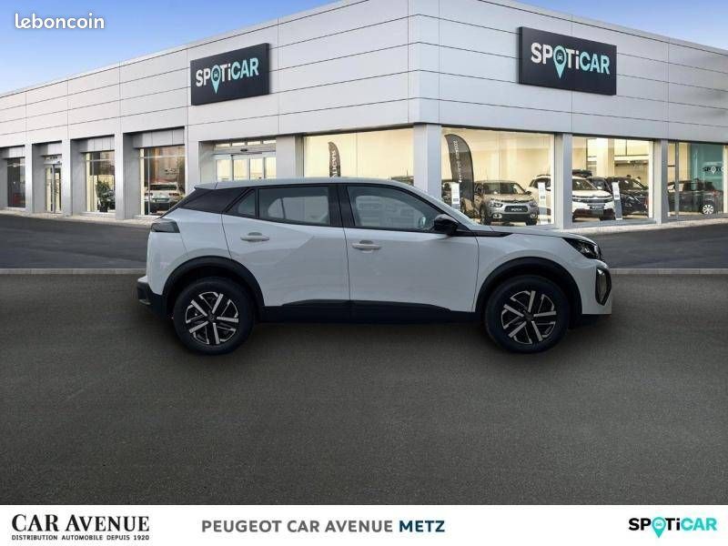 PEUGEOT 2008 Hybrid 145 e-DCS6 Style (image 4)