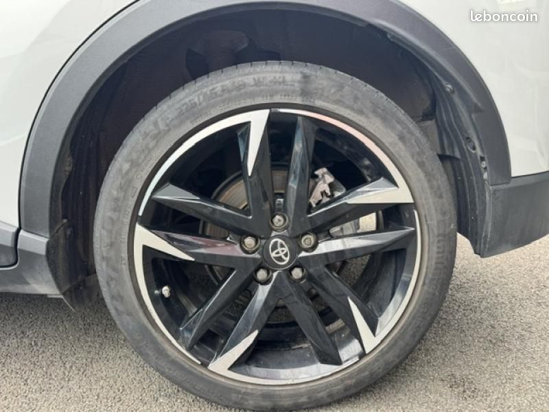 Toyota C-HR 1.8 Hybride 122ch GR Sport E-CVT (image 9)