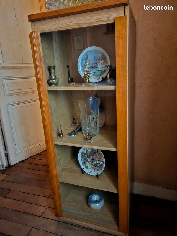 Vitrine (image 1)