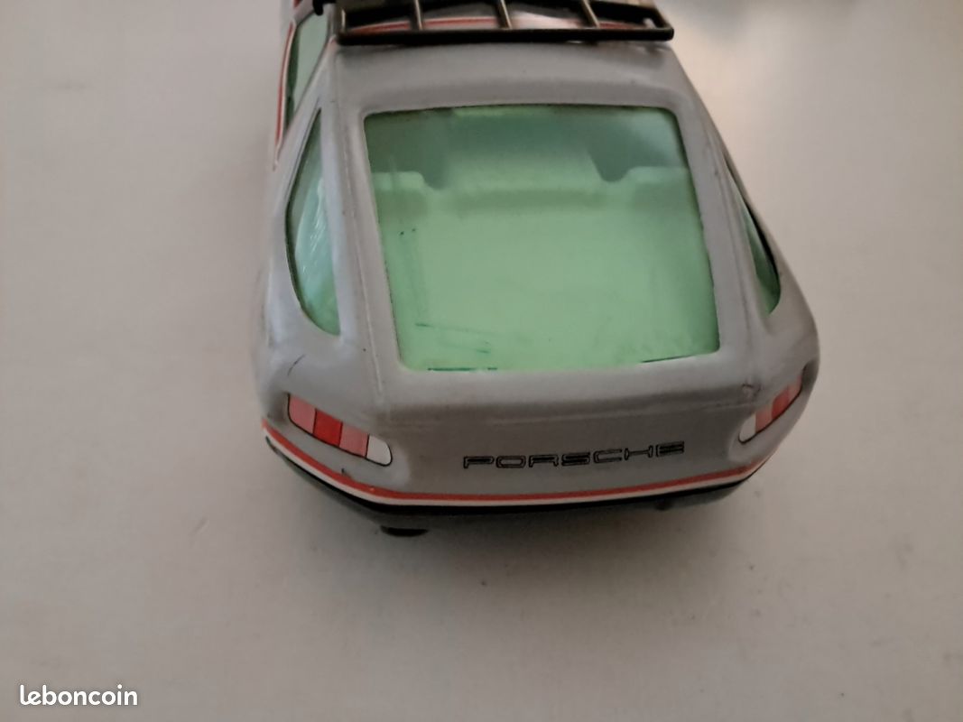 Ancienne Porsche en tôle Joustra ́928 (image 3)