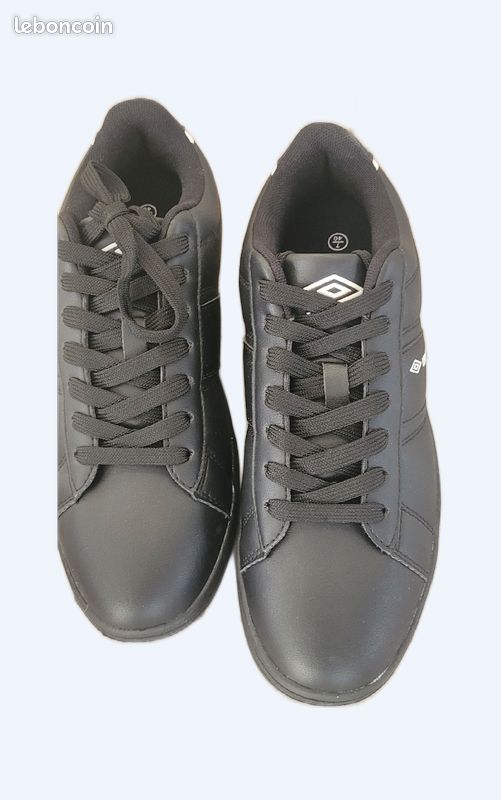 Chaussure Basket Homme Umbro Umbro Baskets Clean Tech Homme Bleu